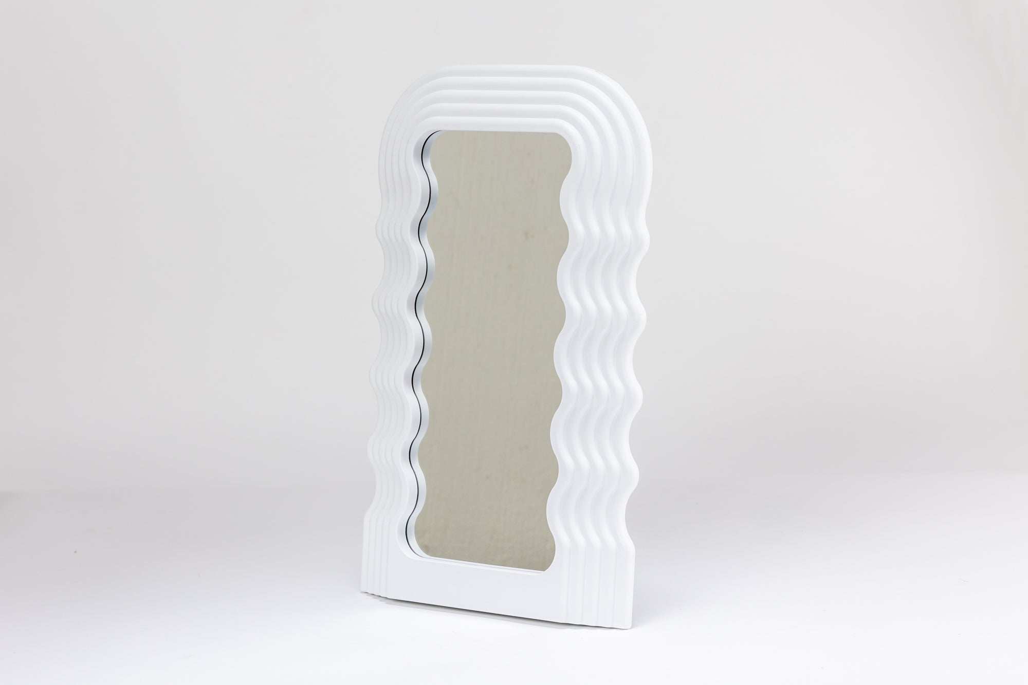 Aesthetic Wave Mirror